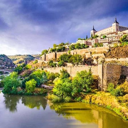 Toledo Ciudad De Las Tres Culturas , Un Lugar Para Disfrutar Todas Las Familias Con Sus Hijos " Desayuno Incluido" Villamiel de Toledo Esterno foto